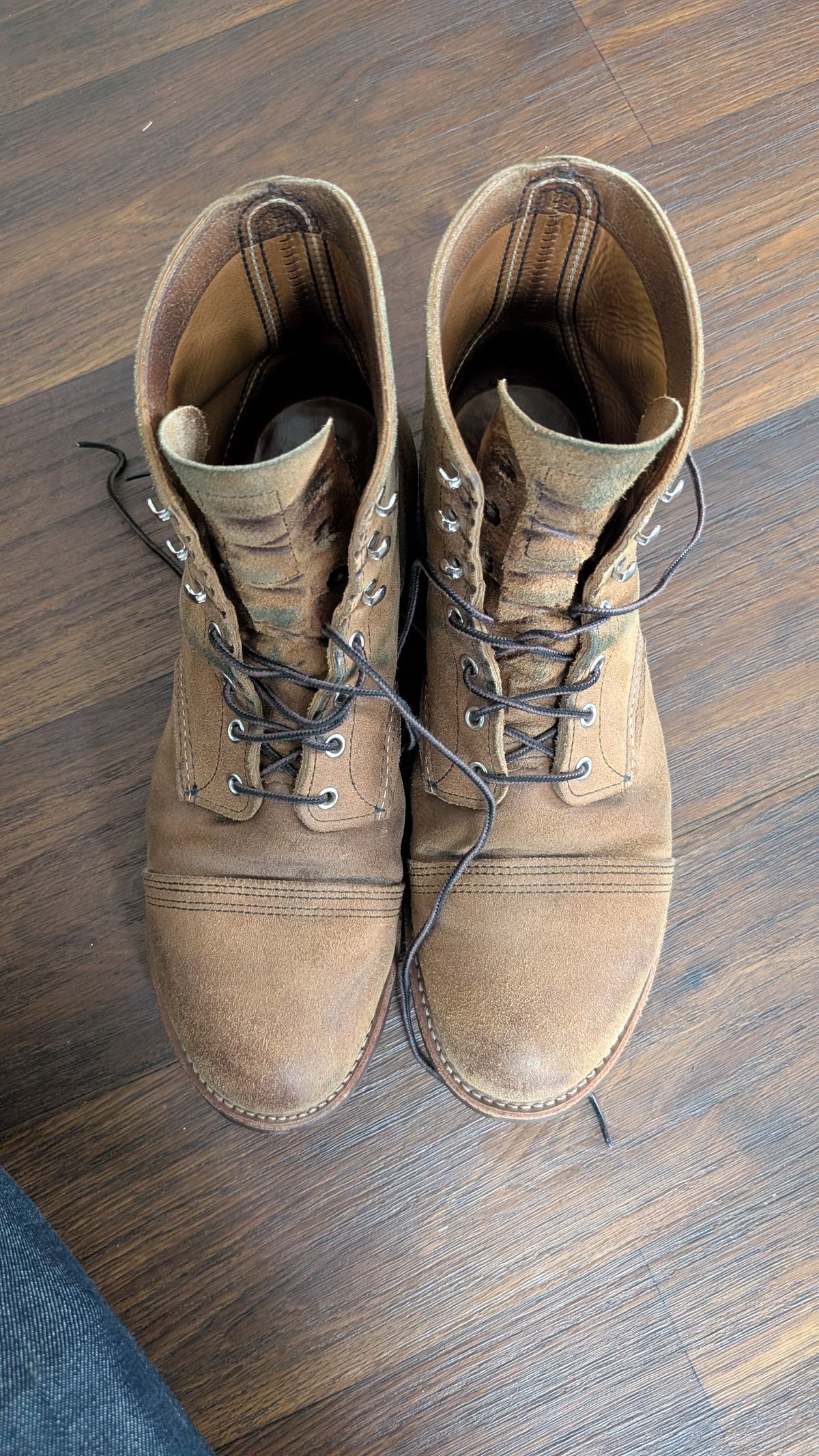 Photo by NoirSclera on December 3, 2025 of the Red Wing Iron Ranger in S.B. Foot Hawthorne Muleskinner.