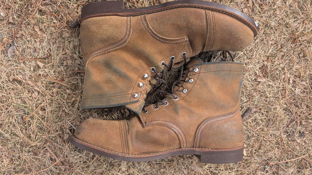 Photo by NoirSclera on January 2, 2026 of the Red Wing Iron Ranger in S.B. Foot Hawthorne Muleskinner.