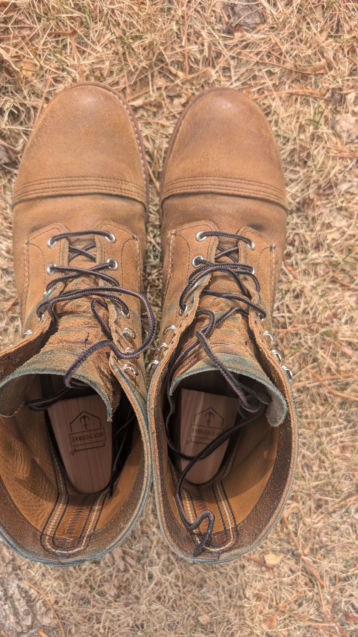 Photo by NoirSclera on January 2, 2026 of the Red Wing Iron Ranger in S.B. Foot Hawthorne Muleskinner.