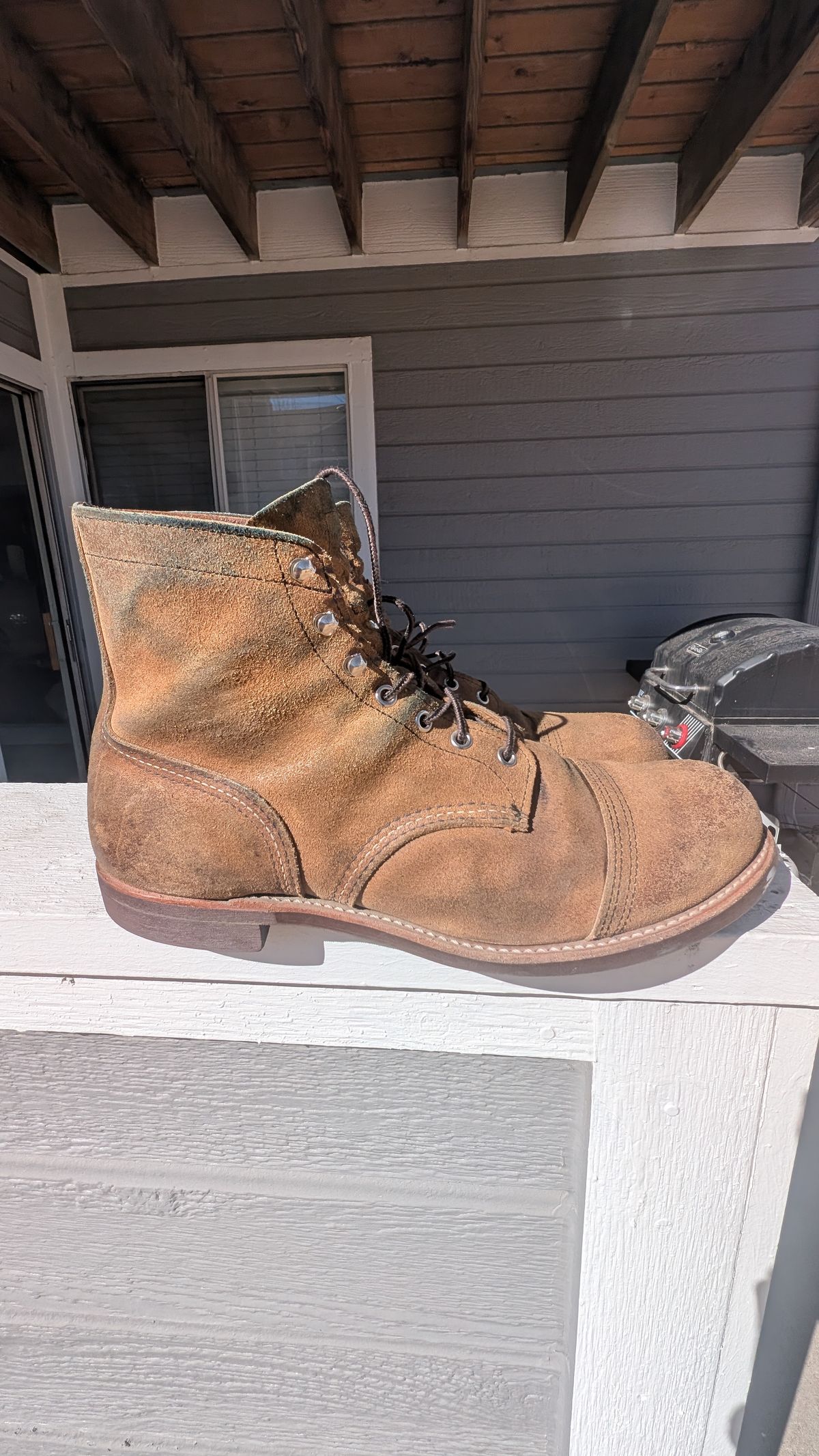 Photo by NoirSclera on March 4, 2026 of the Red Wing Iron Ranger in S.B. Foot Hawthorne Muleskinner.