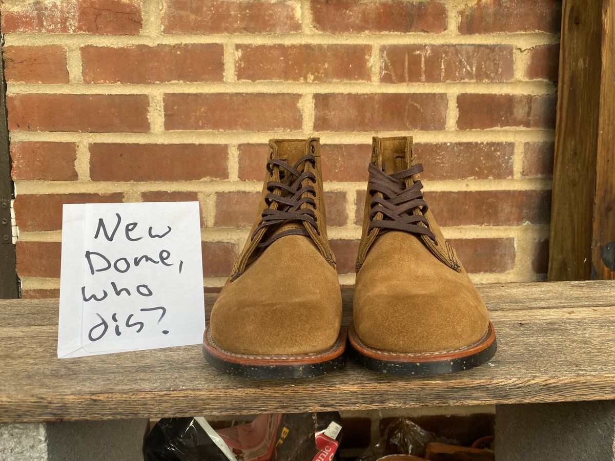 Photo by jacobjanes on October 1, 2025 of the Red Wing Merchant 8062 in S.B. Foot Olive Mohave Roughout.
