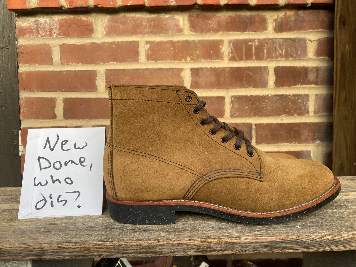 Photo by jacobjanes on October 1, 2025 of the Red Wing Merchant 8062 in S.B. Foot Olive Mohave Roughout.