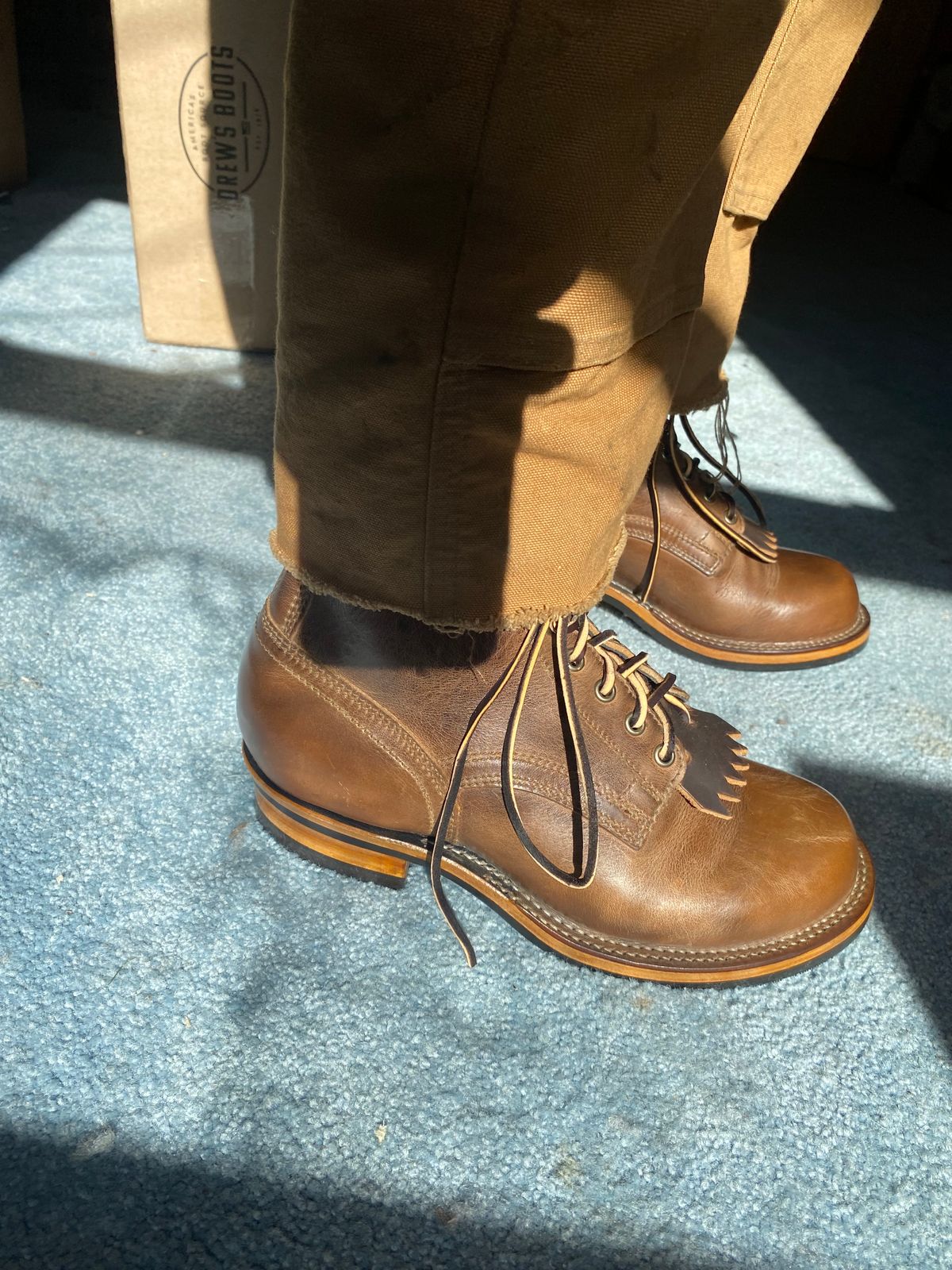 Photo by ColetonFuller on October 11, 2024 of the Drew's Boots 6-Inch Contractor in Rowdy Smooth.