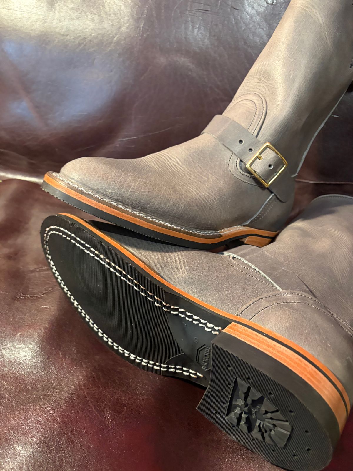 Photo by onepulp on February 6, 2026 of the Nicks X Parkhurst Brakeman in Horween Light Grey Cypress.