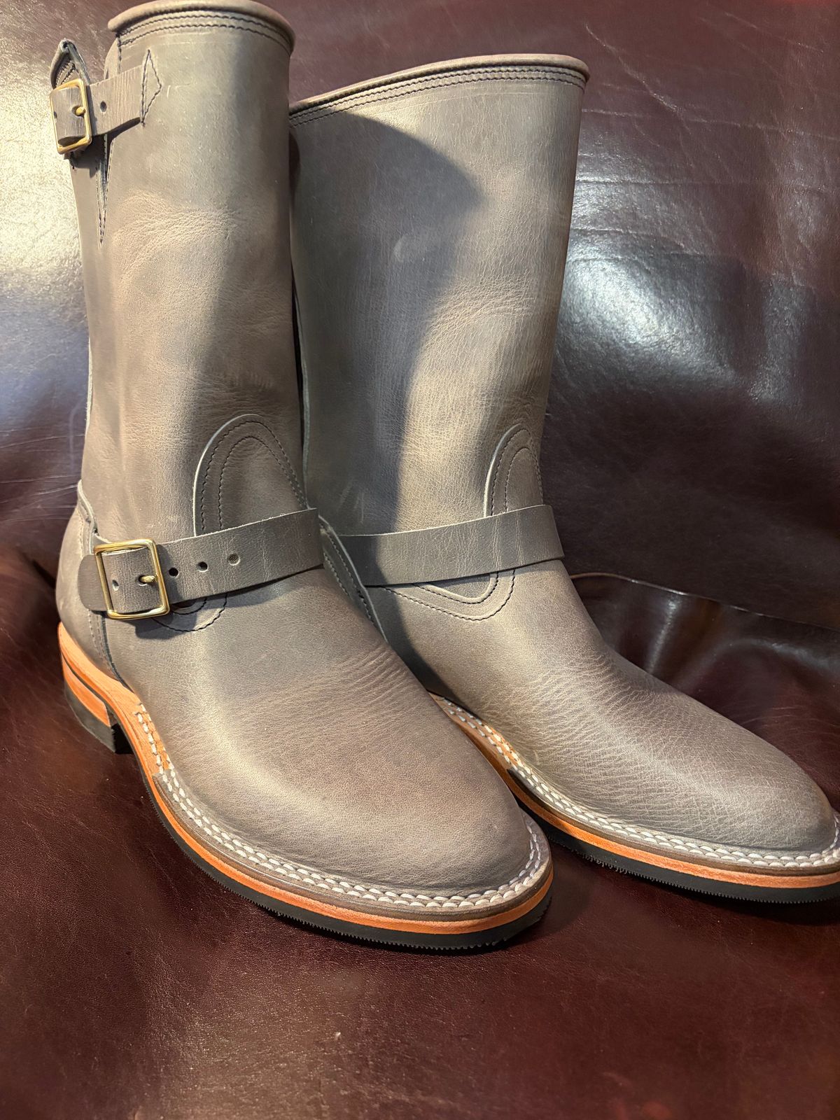 Photo by onepulp on February 6, 2026 of the Nicks X Parkhurst Brakeman in Horween Light Grey Cypress.