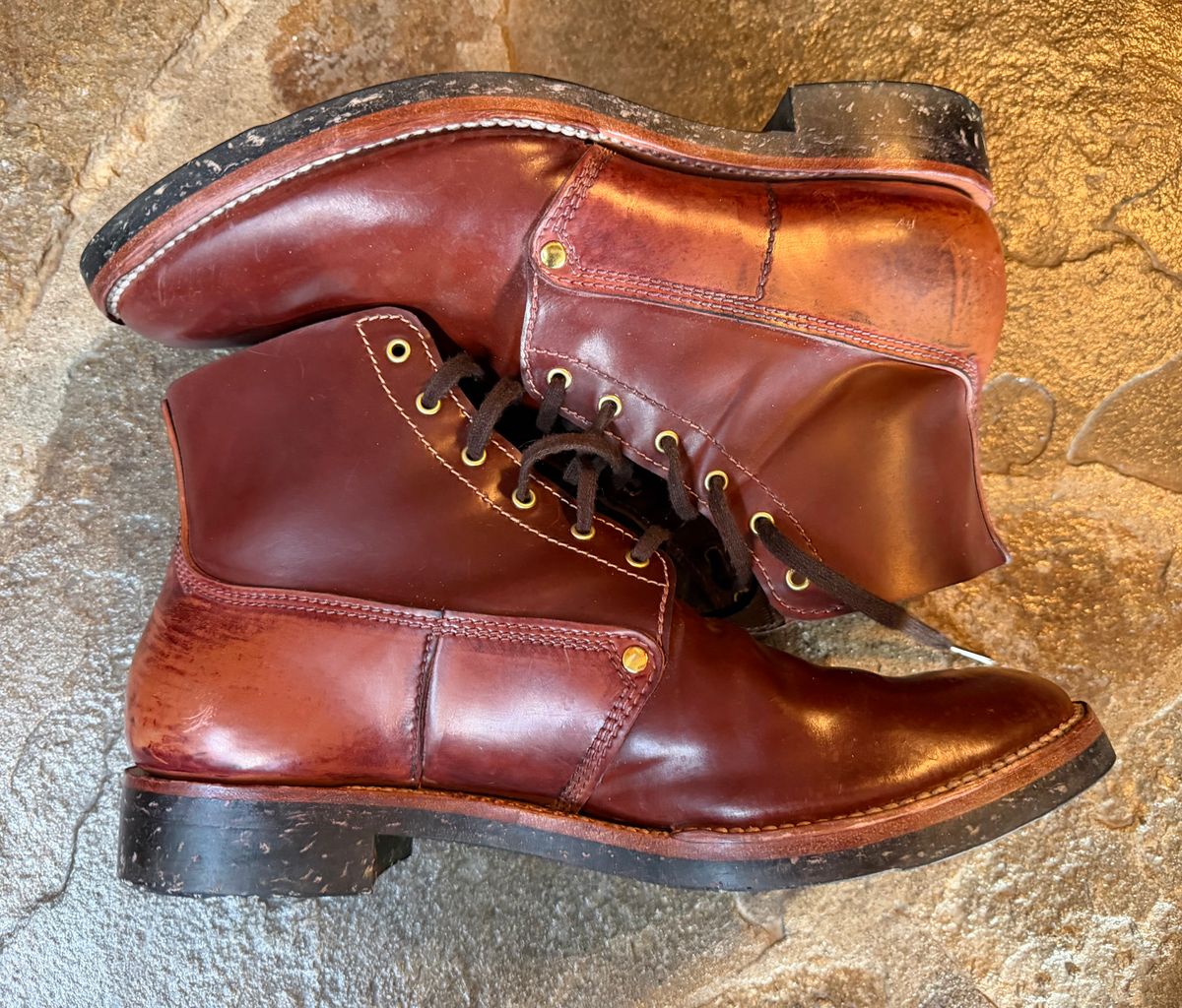 Photo by grantini on January 1, 2026 of the Oldspeed MFG Henry Johnson in Horween Color 2 Shell Cordovan.