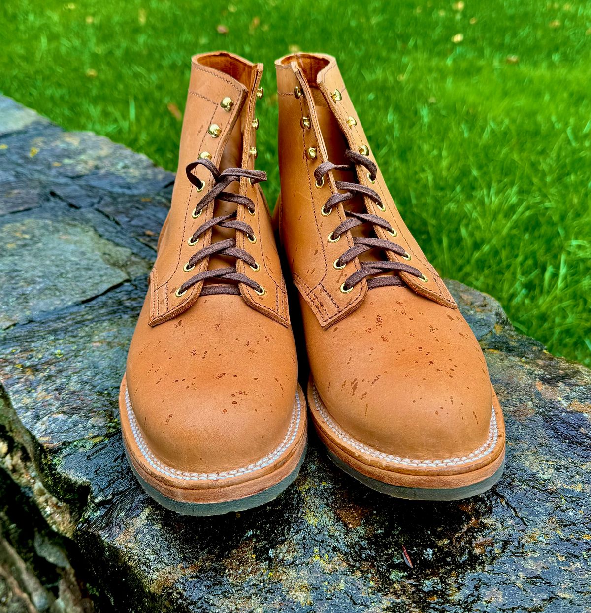 Photo by grantini on October 1, 2024 of the Oldspeed Service Boot 6” in Horween Tan Latigo.
