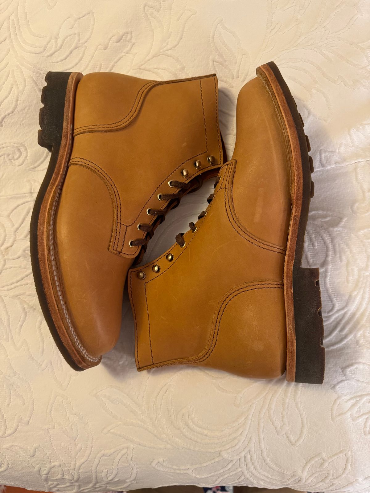 Photo by grantini on October 1, 2024 of the Oldspeed Service Boot 6” in Horween Tan Latigo.