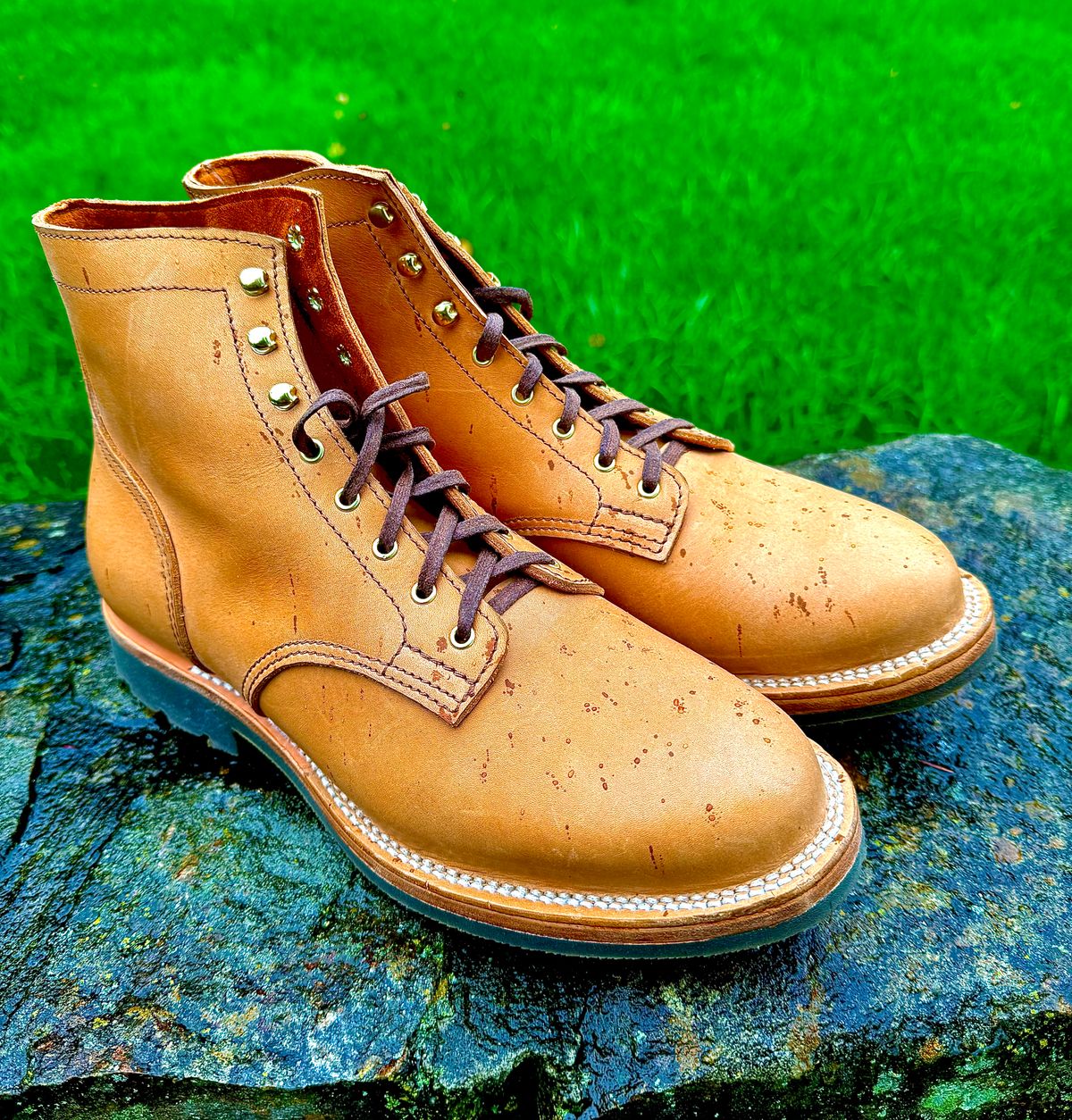 Photo by grantini on October 1, 2024 of the Oldspeed Service Boot 6” in Horween Tan Latigo.