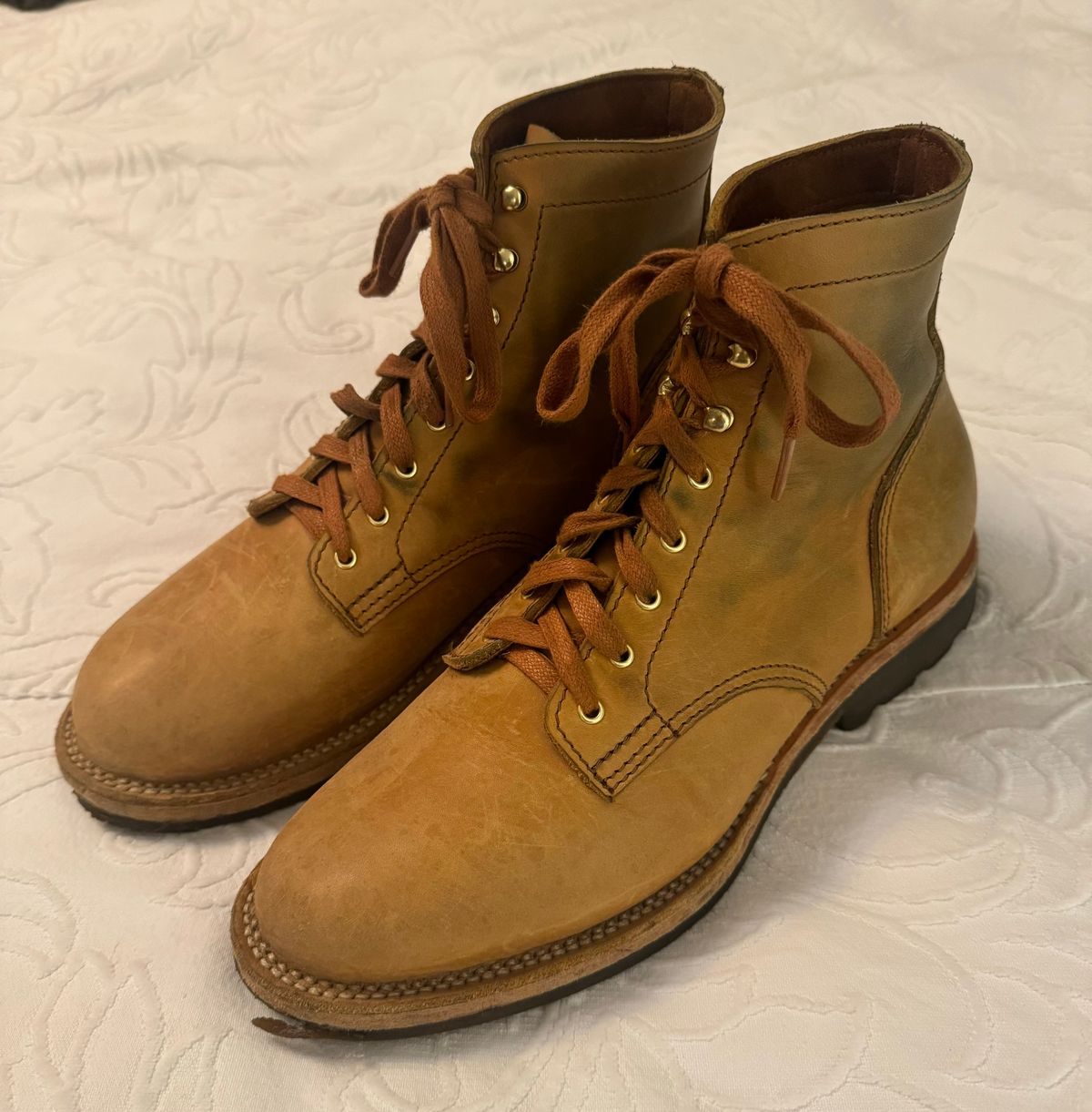 Photo by grantini on November 1, 2024 of the Oldspeed Service Boot 6” in Horween Tan Latigo.