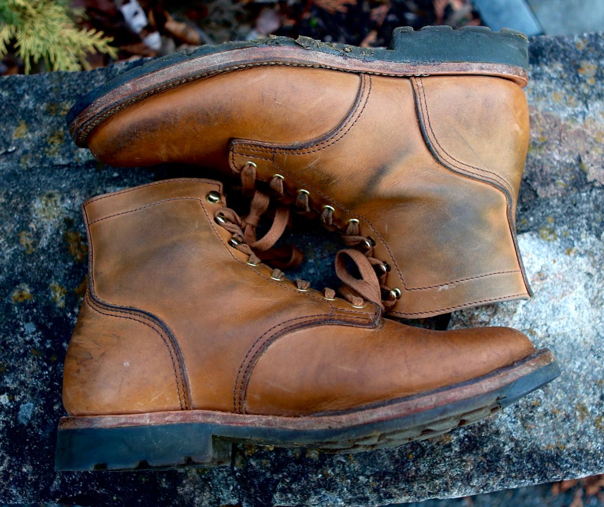 Photo by grantini on January 1, 2025 of the Oldspeed Service Boot 6” in Horween Tan Latigo.