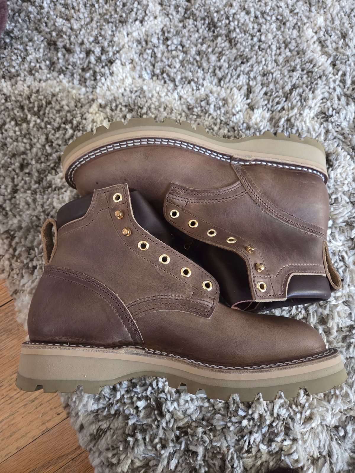 Photo by Prestige on April 20, 2026 of the Nicks Ridgeline Hiking Boot in predator natural.