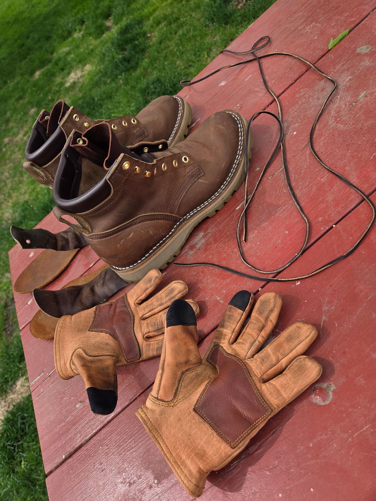 Photo by Prestige on May 17, 2026 of the Nicks Ridgeline Hiking Boot in predator natural.