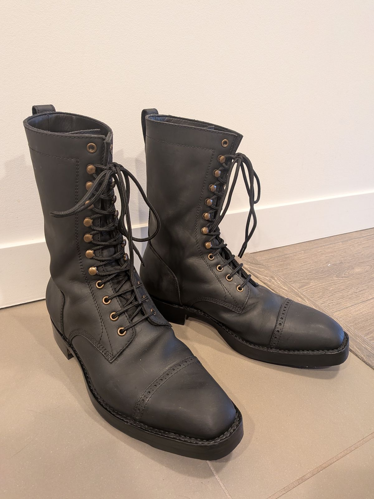 Photo by MonztaBear on February 14, 2026 of the Blkbrd Shoemaker Custom Model in Black Pullup.