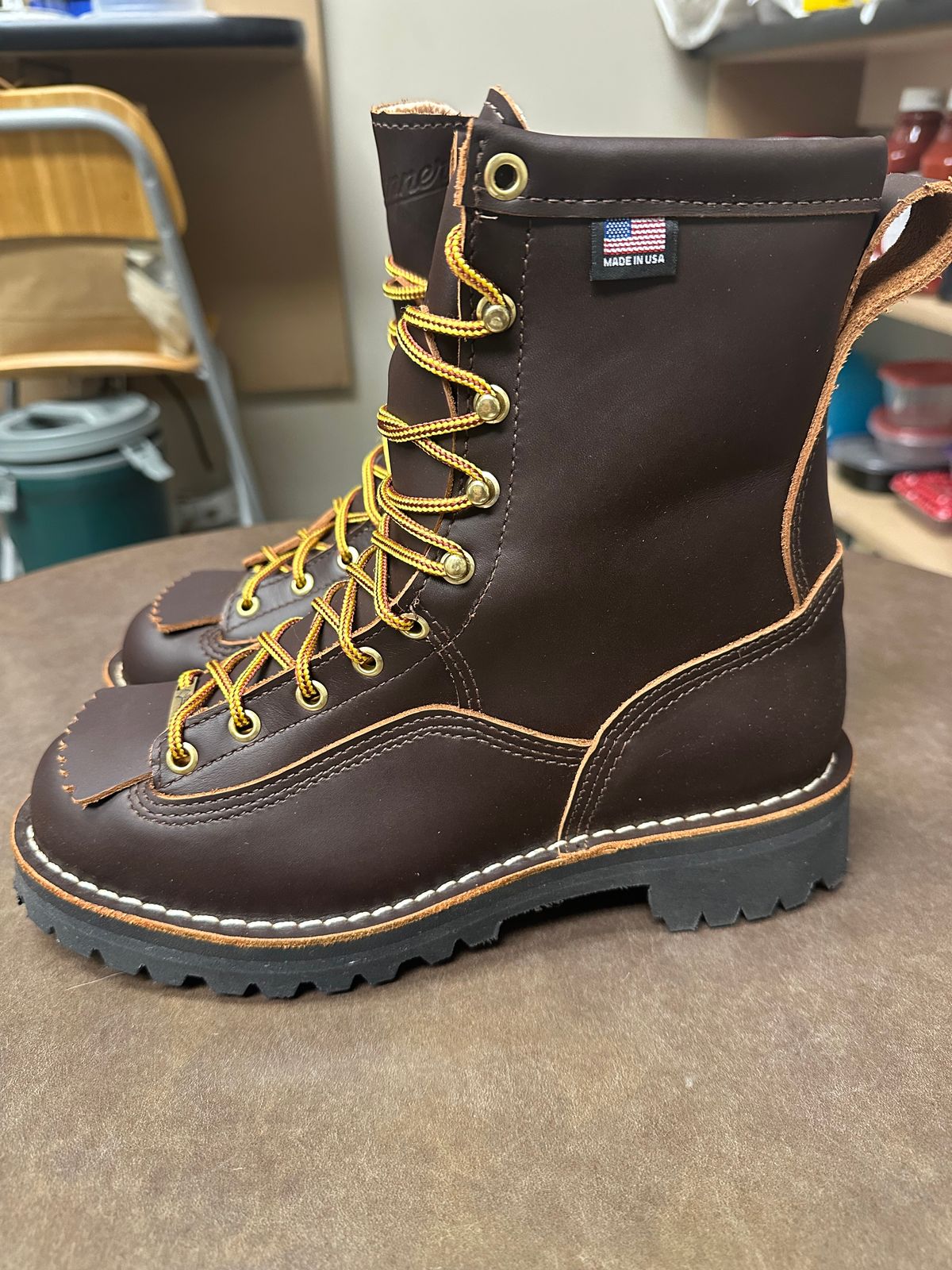Photo by MaisonSerrif on October 3, 2025 of the Danner Rain Forest in Brown Full Grain.