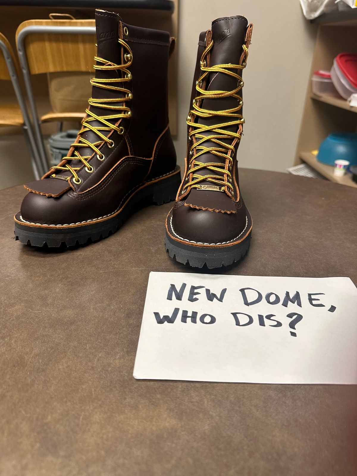 Photo by MaisonSerrif on October 3, 2025 of the Danner Rain Forest in Brown Full Grain.