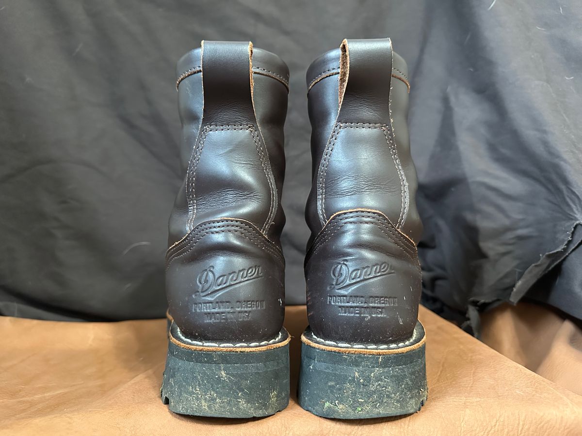 Photo by MaisonSerrif on November 4, 2025 of the Danner Rain Forest in Brown Full Grain.