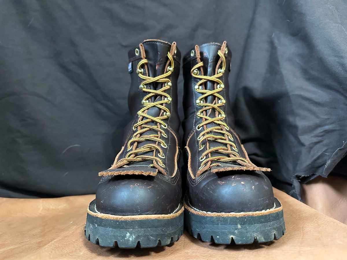 Photo by MaisonSerrif on November 4, 2025 of the Danner Rain Forest in Brown Full Grain.