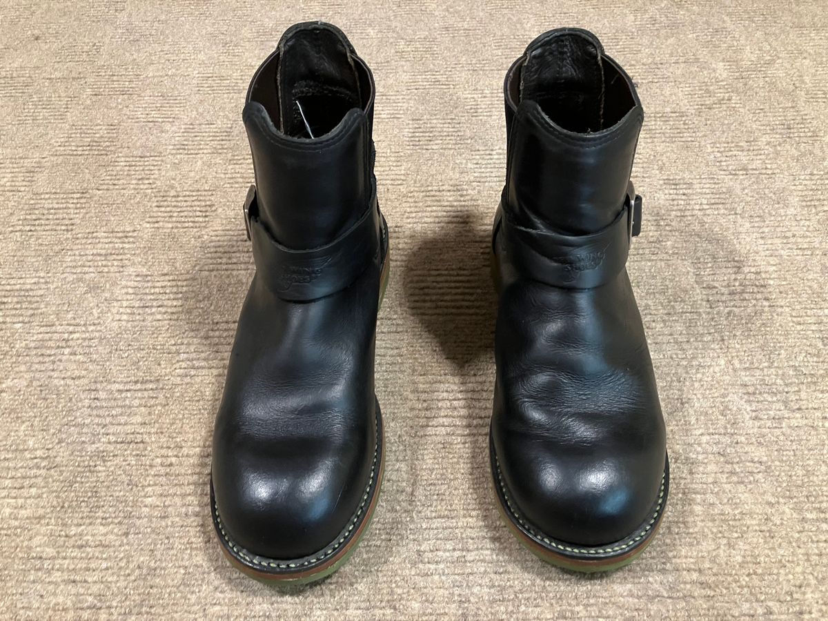 Photo by zaksiyc on October 3, 2025 of the Red Wing 977 in S.B. Foot Unknown Leather.