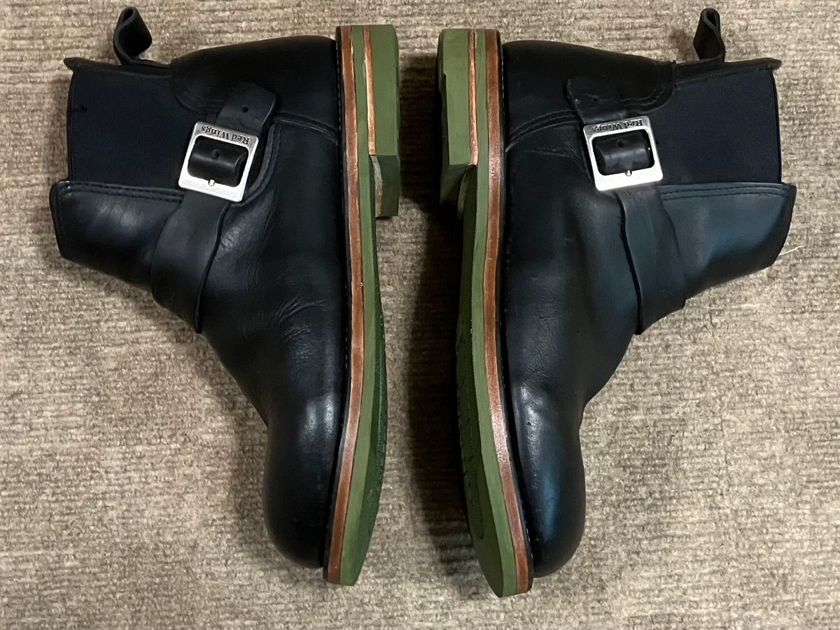 Photo by zaksiyc on October 3, 2025 of the Red Wing 977 in S.B. Foot Unknown Leather.