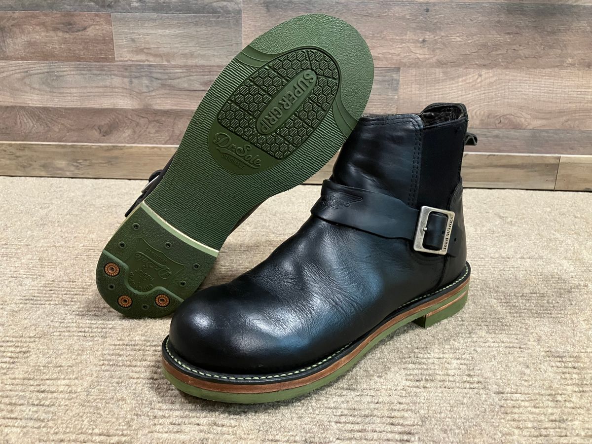 Photo by zaksiyc on October 3, 2025 of the Red Wing 977 in S.B. Foot Unknown Leather.