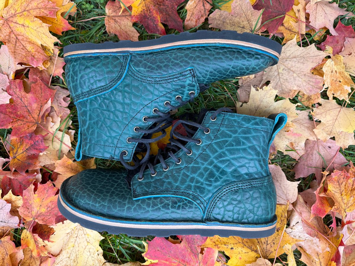 Photo by Forgedleather on November 1, 2025 of the Texarado Bailey in Canyon Teal Bison.