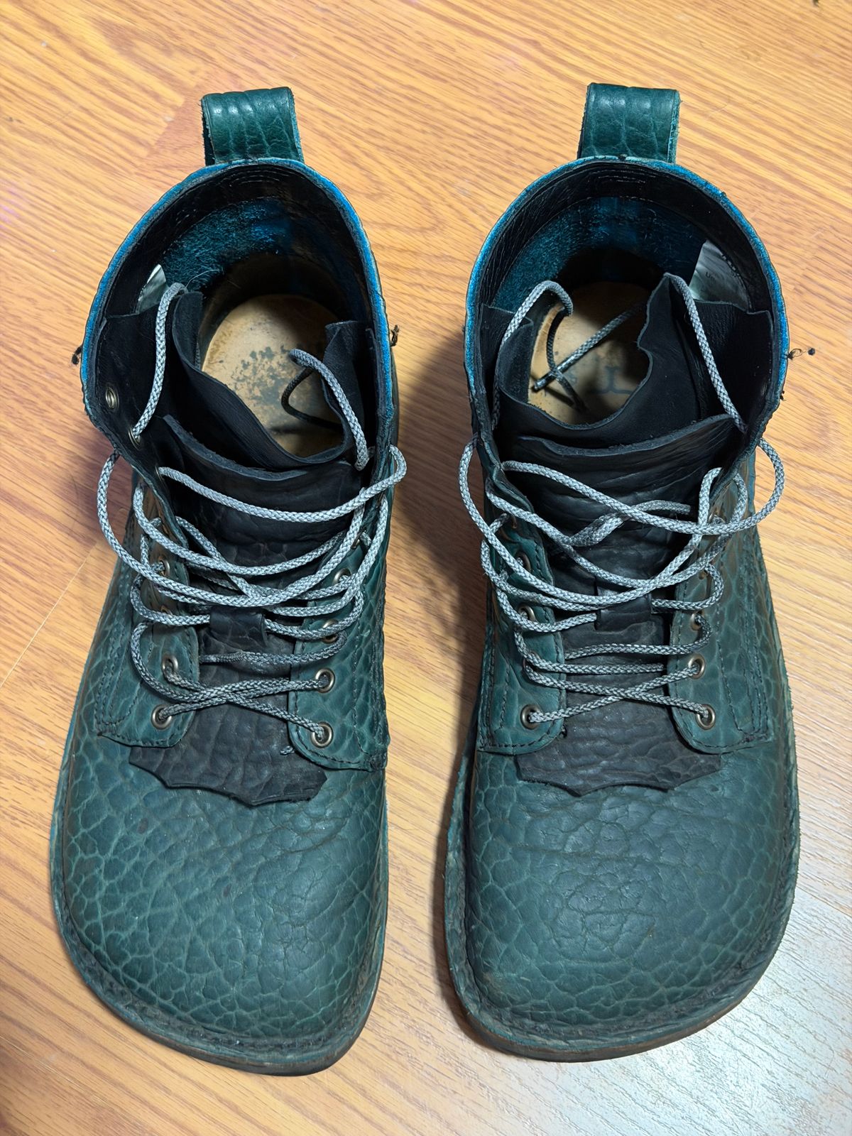 Photo by Forgedleather on December 6, 2025 of the Texarado Bailey in Canyon Teal Bison.