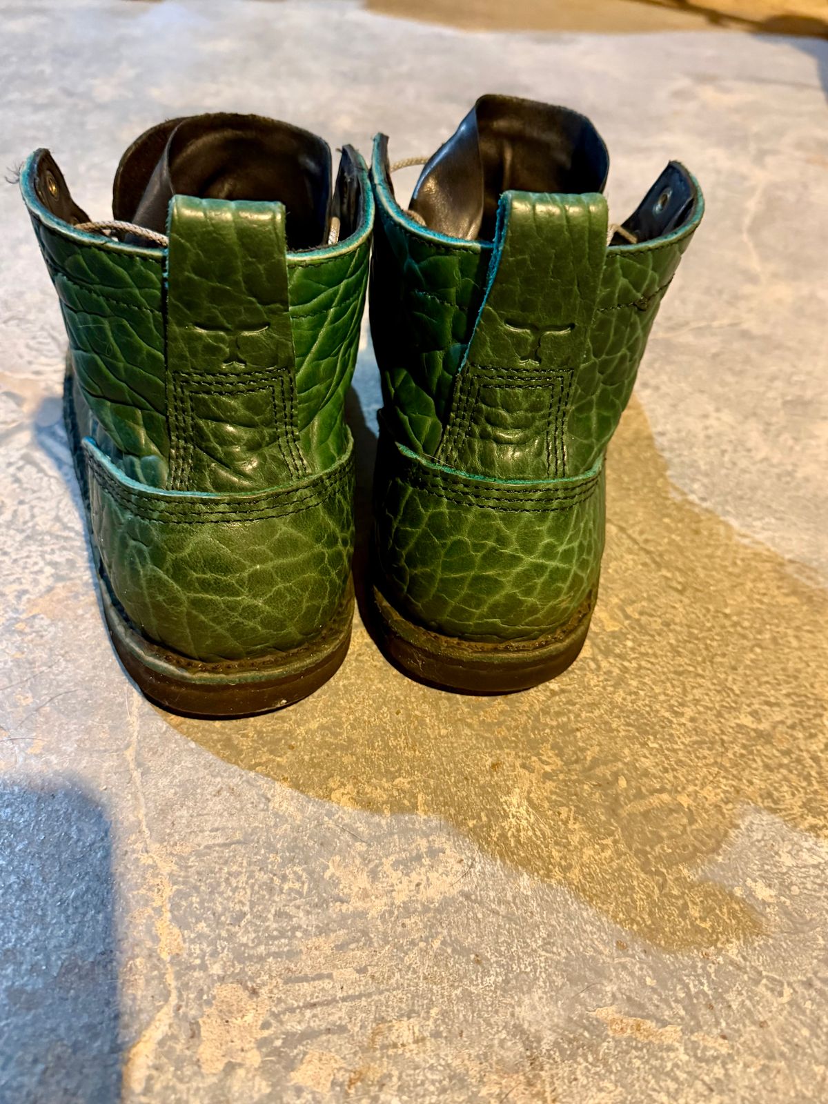 Photo by Forgedleather on January 1, 2026 of the Texarado Bailey in Canyon Teal Bison.