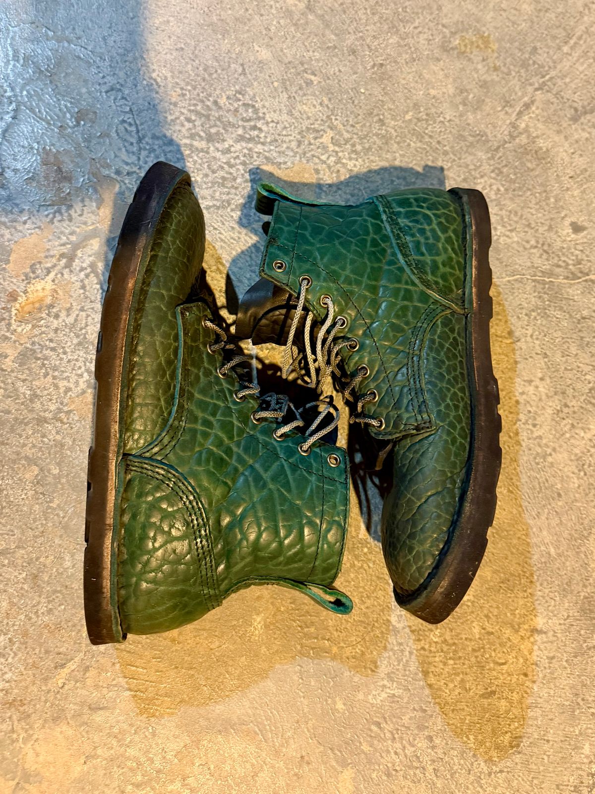 Photo by Forgedleather on January 1, 2026 of the Texarado Bailey in Canyon Teal Bison.