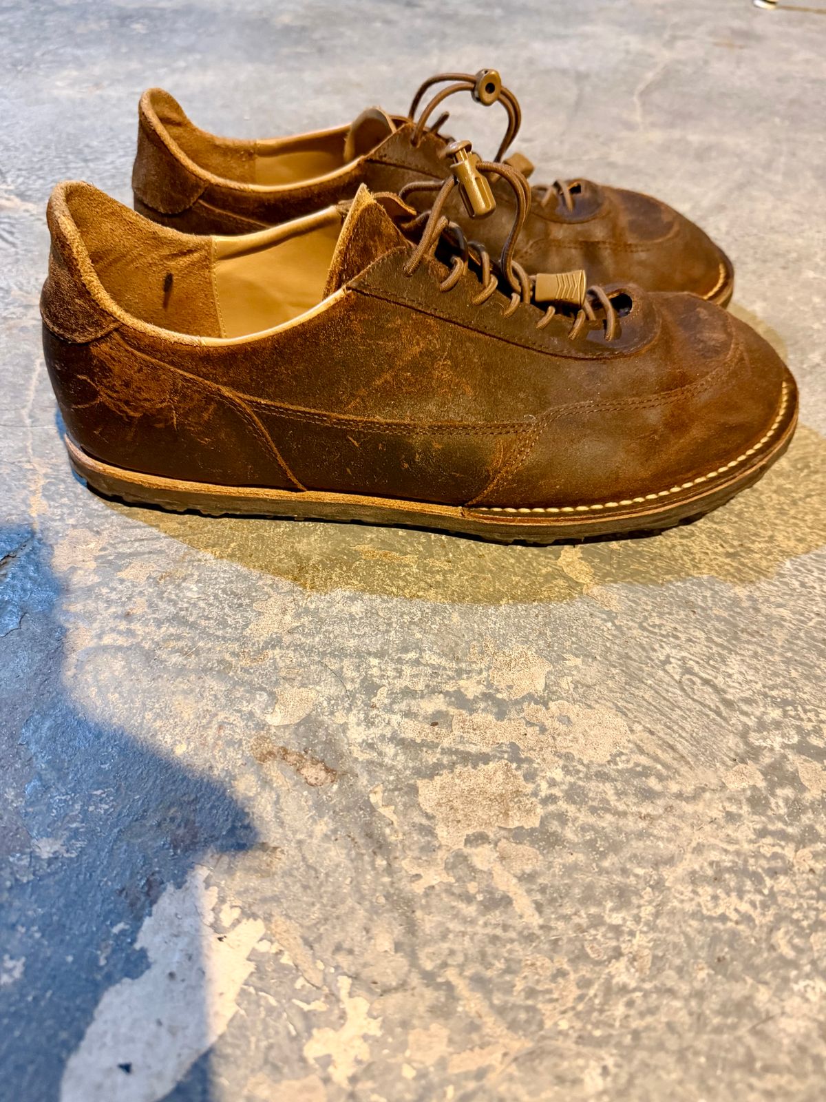 Photo by Forgedleather on January 1, 2026 of the Turriff Functional Footwear C-01 in C.f. Stead Prairie Waxy Commander Suede.