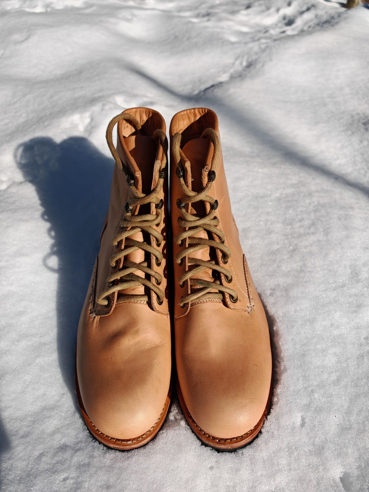 Photo by buttsandshouldersowner on January 3, 2026 of the Butts and Shoulders The Heritage Boots in Natural Leather.