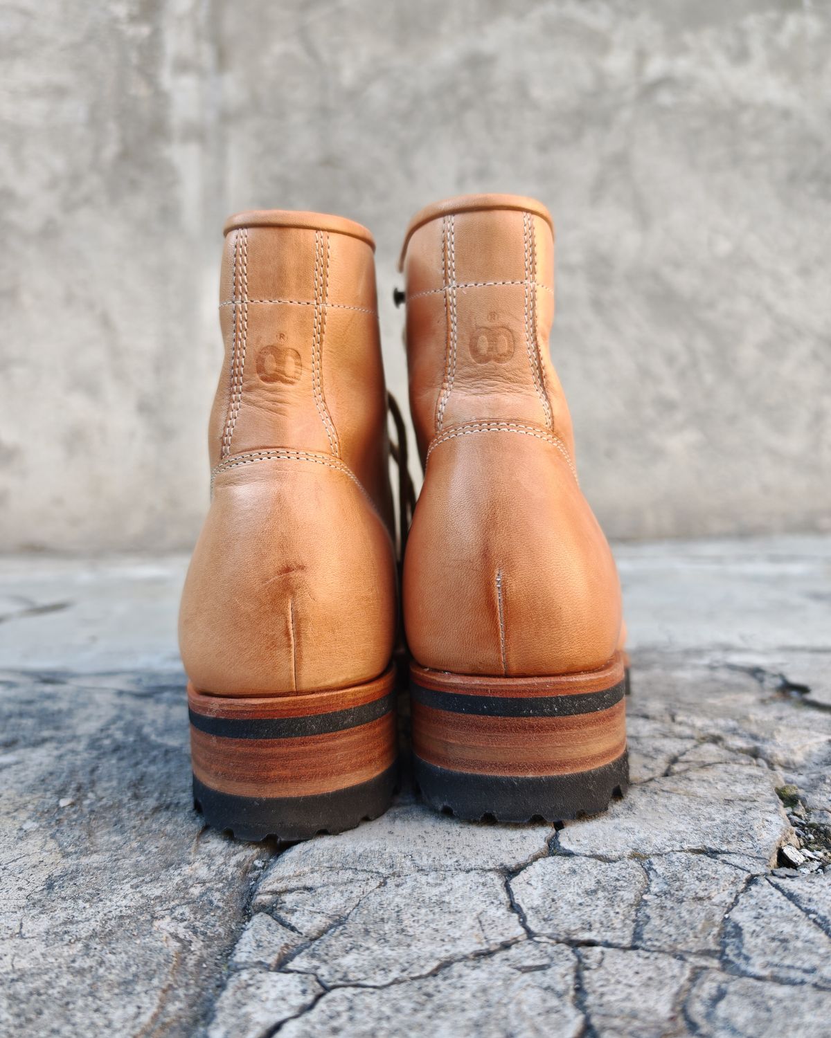 Photo by buttsandshouldersowner on March 5, 2026 of the Butts and Shoulders The Heritage Boots in Natural Leather.