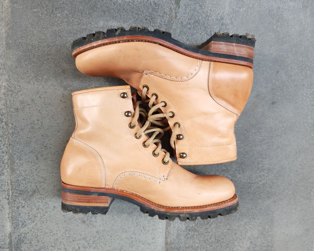 Photo by buttsandshouldersowner on April 5, 2026 of the Butts and Shoulders The Heritage Boots in Natural Leather.