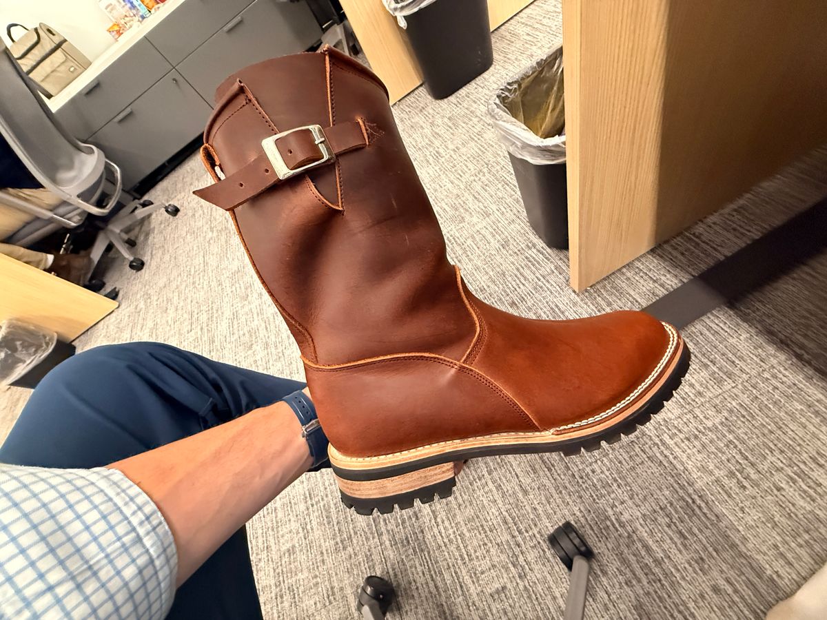 Photo by Scottie on March 30, 2026 of the Cordobes Engineer in Unknown Brown Pull Up.