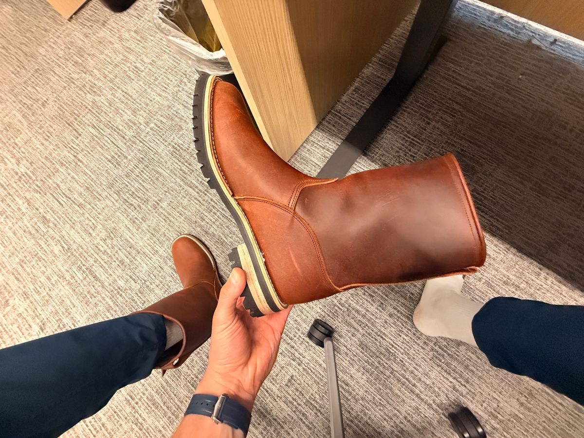 Photo by Scottie on March 30, 2026 of the Cordobes Engineer in Unknown Brown Pull Up.