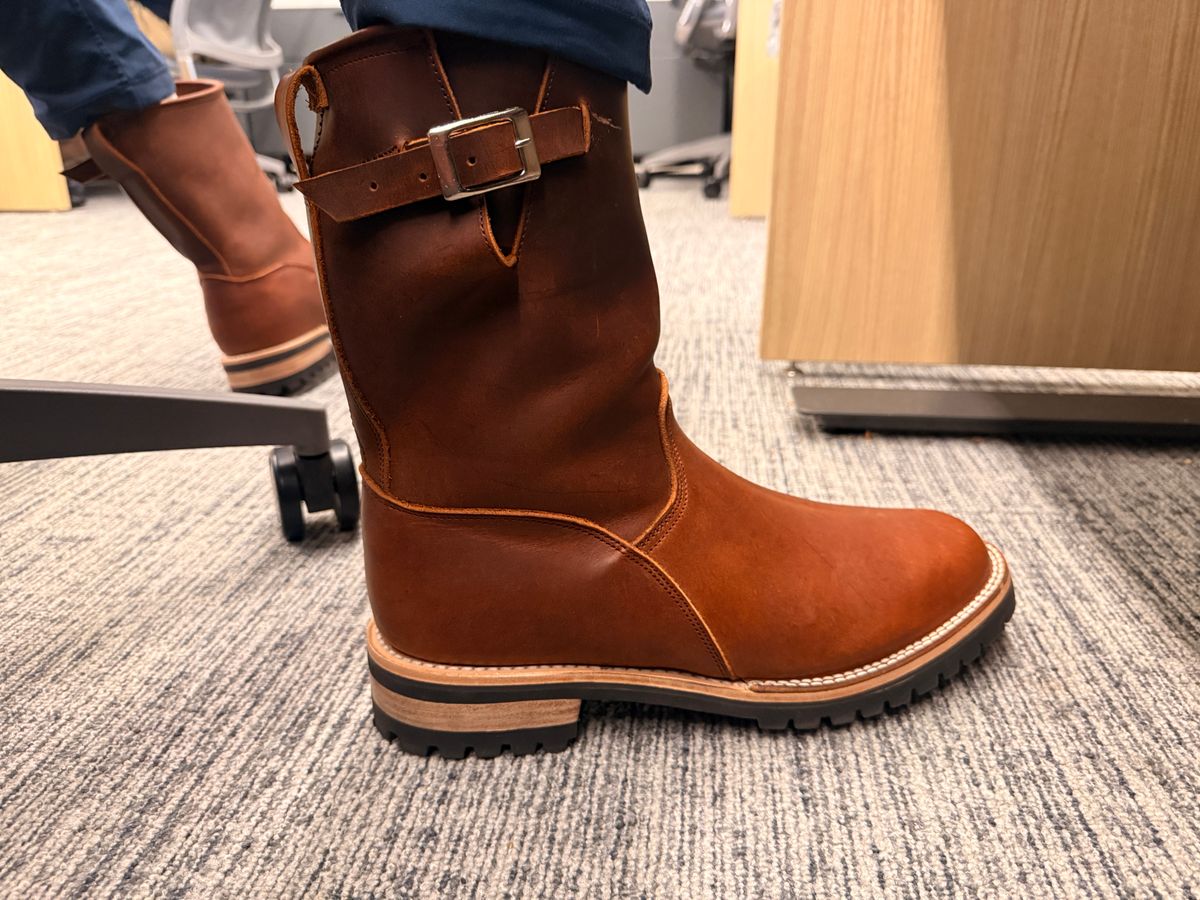 Photo by Scottie on March 30, 2026 of the Cordobes Engineer in Unknown Brown Pull Up.