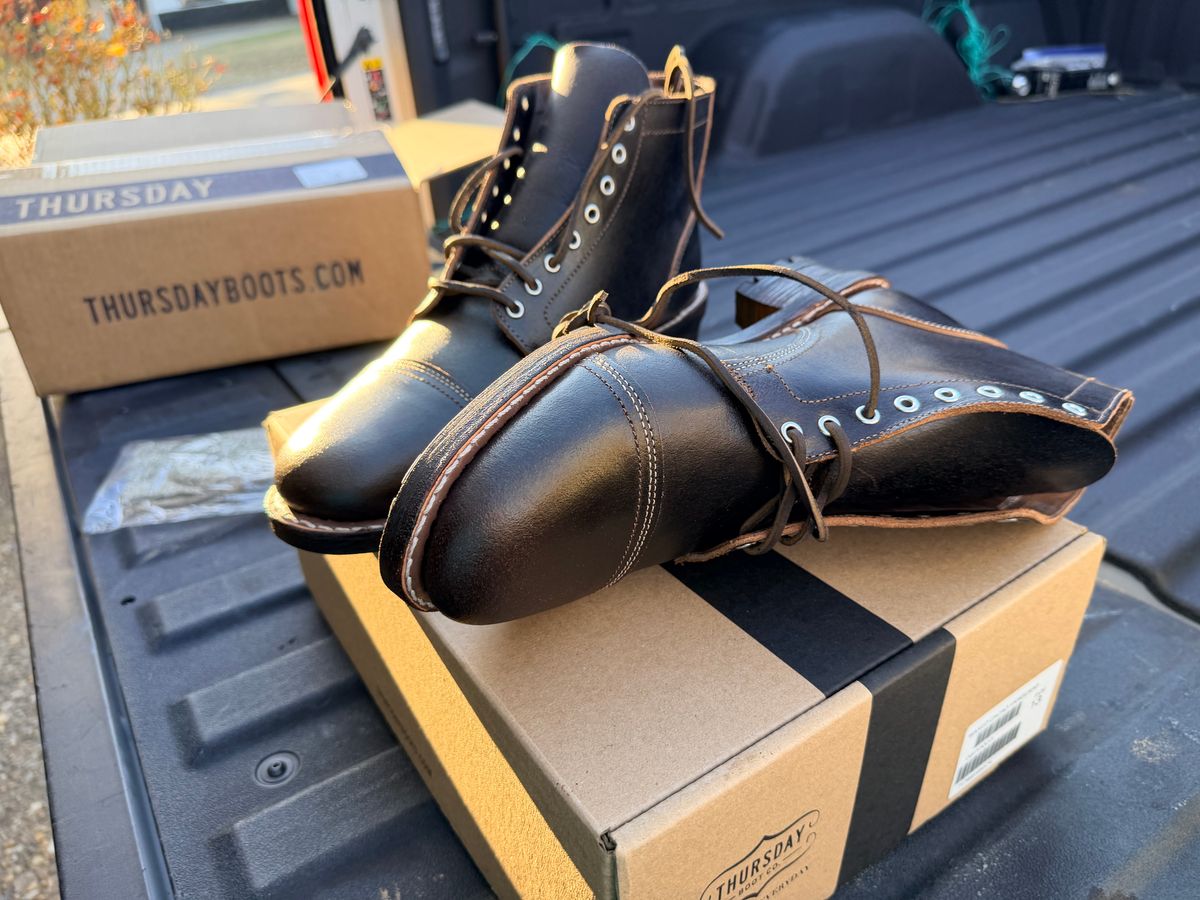 Photo by TheBeardedFeller on December 12, 2025 of the Thursday Vanguard in Horween Waxed Cacao.