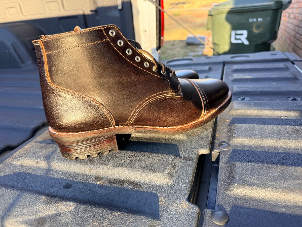 Photo by TheBeardedFeller on December 12, 2025 of the Thursday Vanguard in Horween Waxed Cacao.