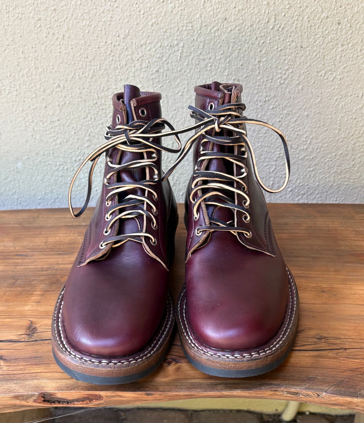 Photo by Sheparza on September 30, 2025 of the White's 350 Cruiser in Horween Burgundy Chromexcel.