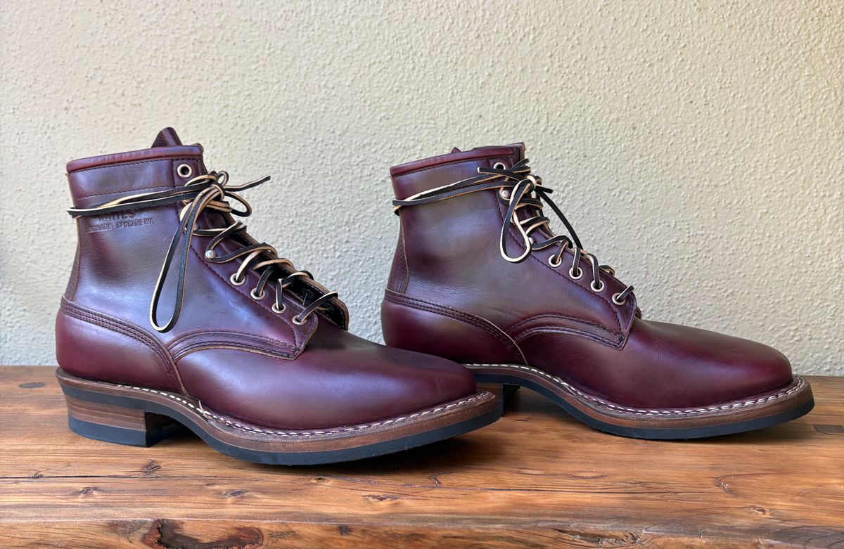 Photo by Sheparza on September 30, 2025 of the White's 350 Cruiser in Horween Burgundy Chromexcel.