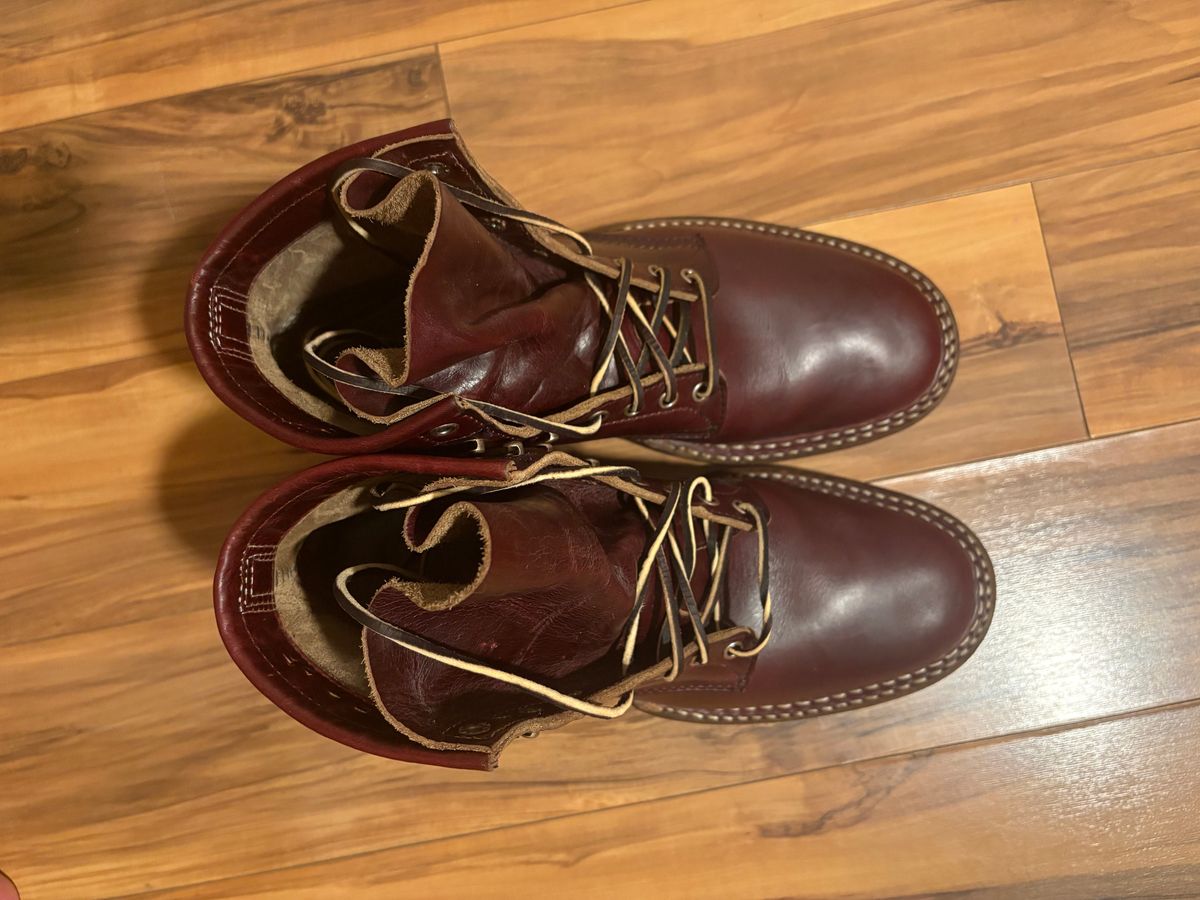 Photo by Sheparza on October 1, 2025 of the White's 350 Cruiser in Horween Burgundy Chromexcel.