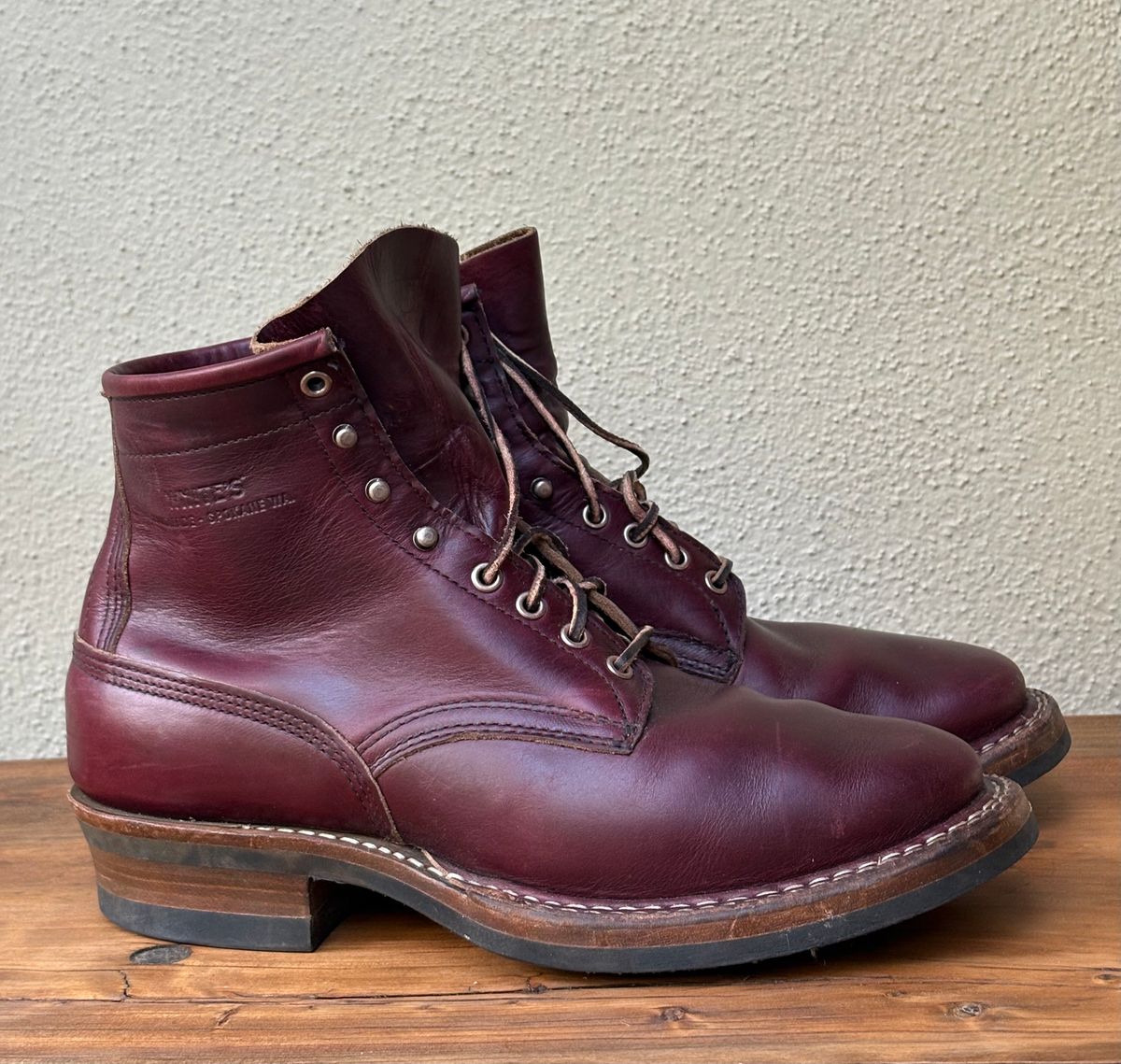 Photo by Sheparza on November 4, 2025 of the White's 350 Cruiser in Horween Burgundy Chromexcel.