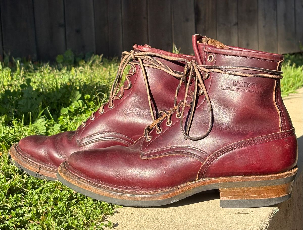Photo by Sheparza on March 5, 2026 of the White's 350 Cruiser in Horween Burgundy Chromexcel.