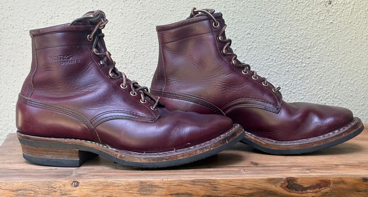 Photo by Sheparza on April 5, 2026 of the White's 350 Cruiser in Horween Burgundy Chromexcel.