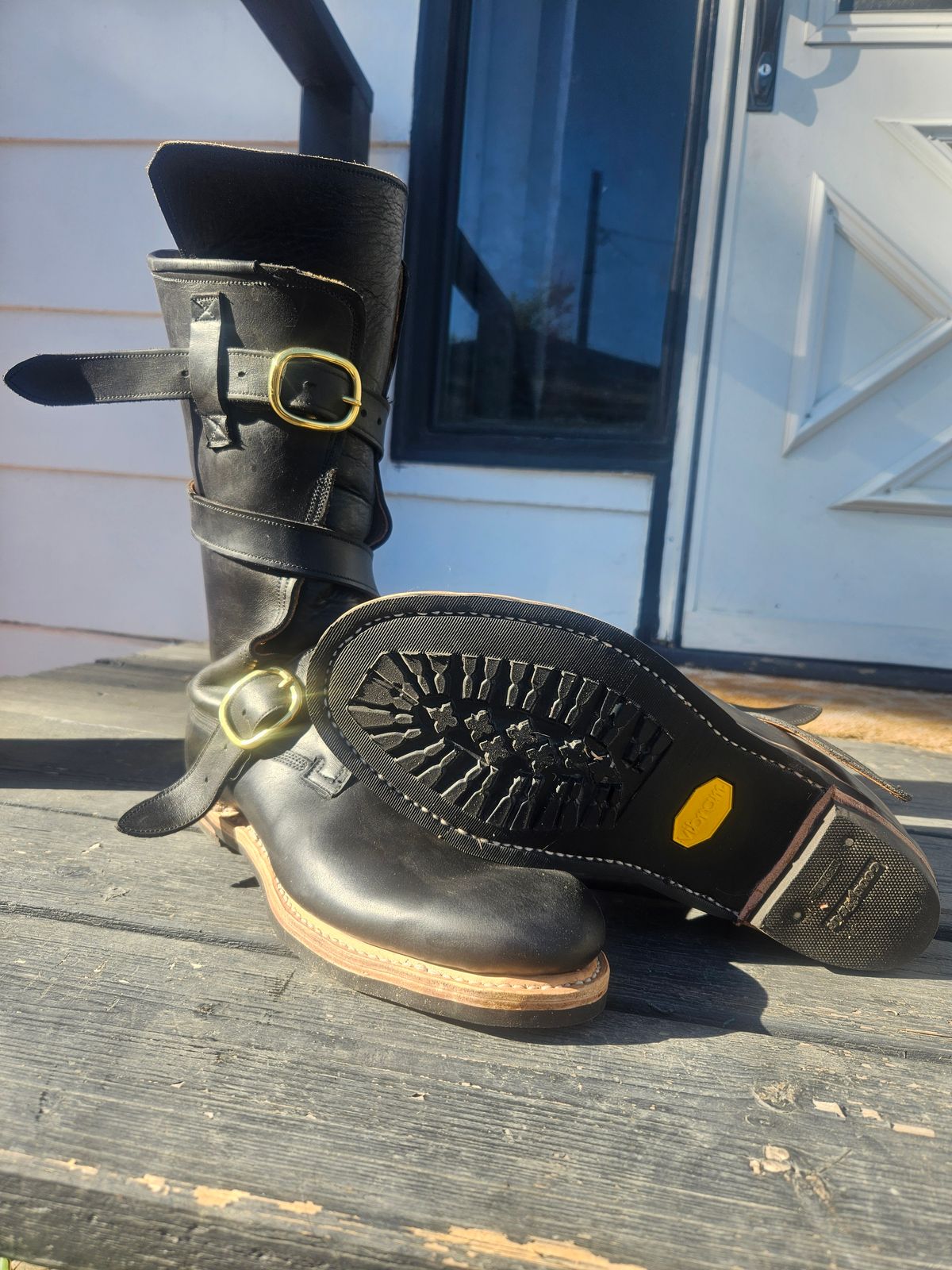 Photo by Jakesleather1505 on September 5, 2025 of the Unknown Maker Tanker in Unknown Black Leather Lined Throughout Boot.