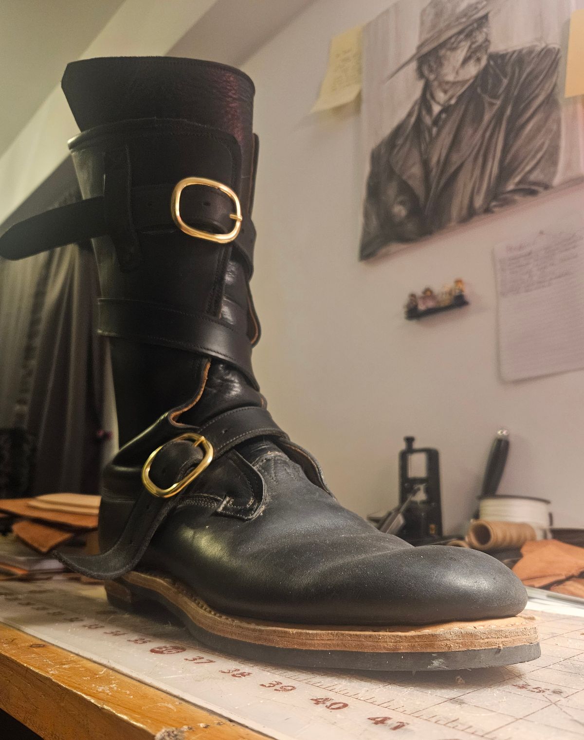 Photo by Jakesleather1505 on November 6, 2025 of the Unknown Maker Tanker in Unknown Black Leather Lined Throughout Boot.