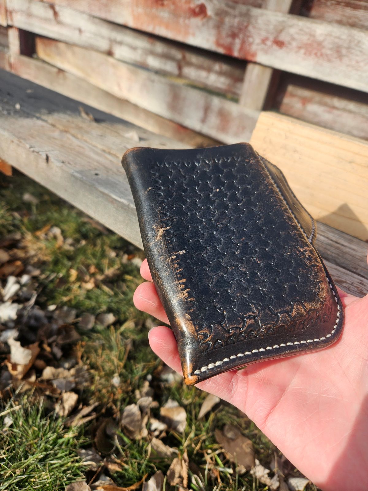 Photo by Jakesleather1505 on January 2, 2026 of the Self Made Phone Case in 3mm Natural Veg Tan.