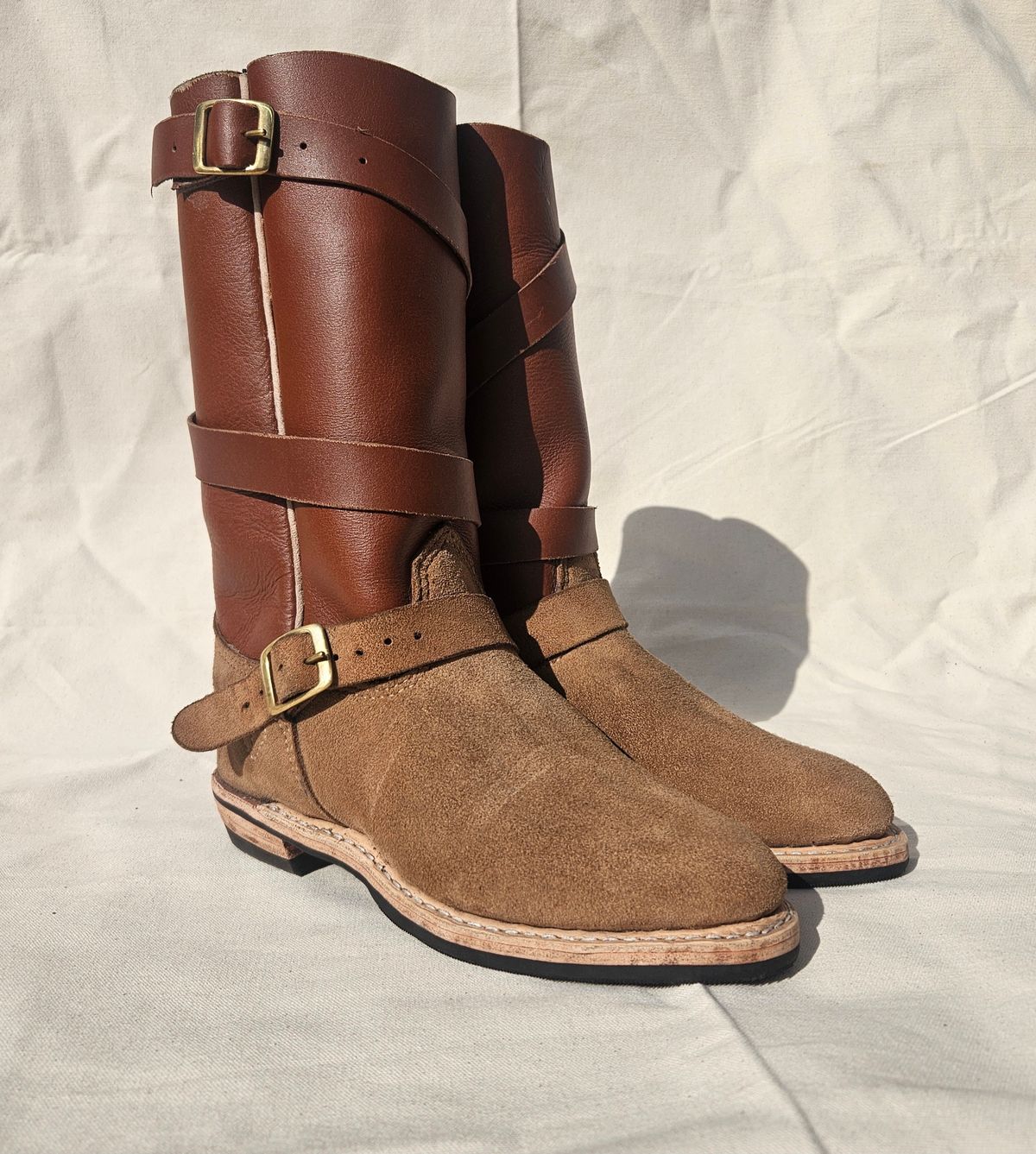 Photo by Jakesleather1505 on September 29, 2025 of the Self Made Cowboy Tanker in 6oz Russet Cowhide.