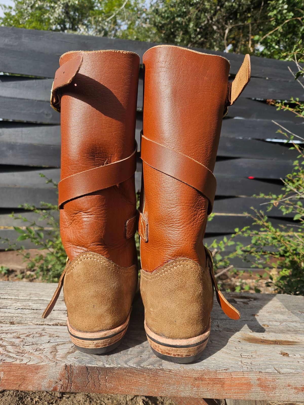 Photo by Jakesleather1505 on October 3, 2025 of the Self Made Cowboy Tanker in 6oz Russet Cowhide.