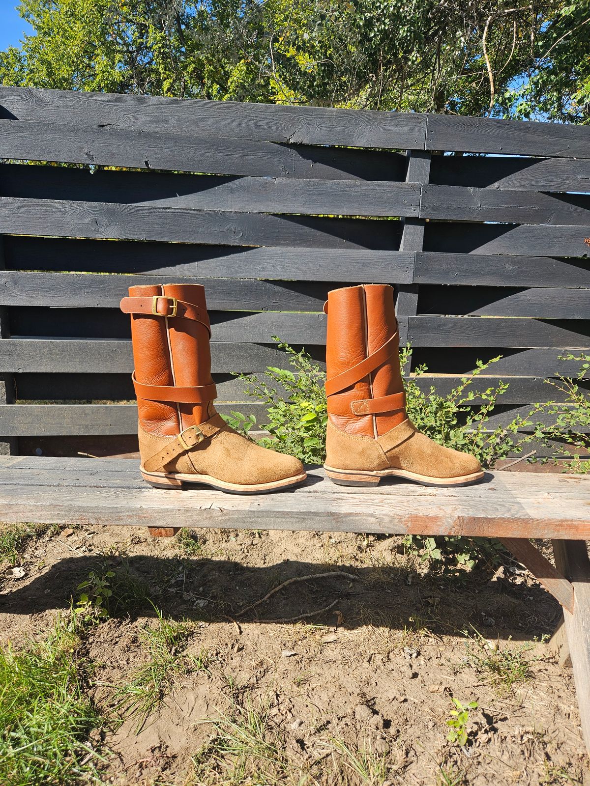 Photo by Jakesleather1505 on September 30, 2025 of the Self Made Cowboy Tanker in 6oz Russet Cowhide.